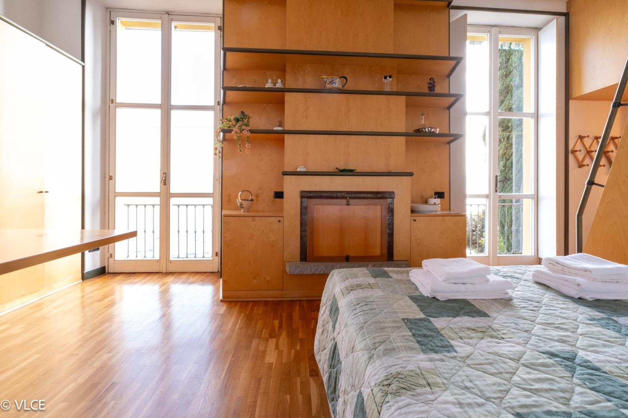 Апартаменты La Casa Di Anna Варенна Экстерьер фото